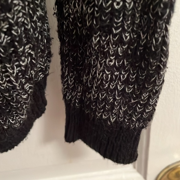 Mossimo Supply Co. Black and White Cardigan Sz M - Picture 4 of 6